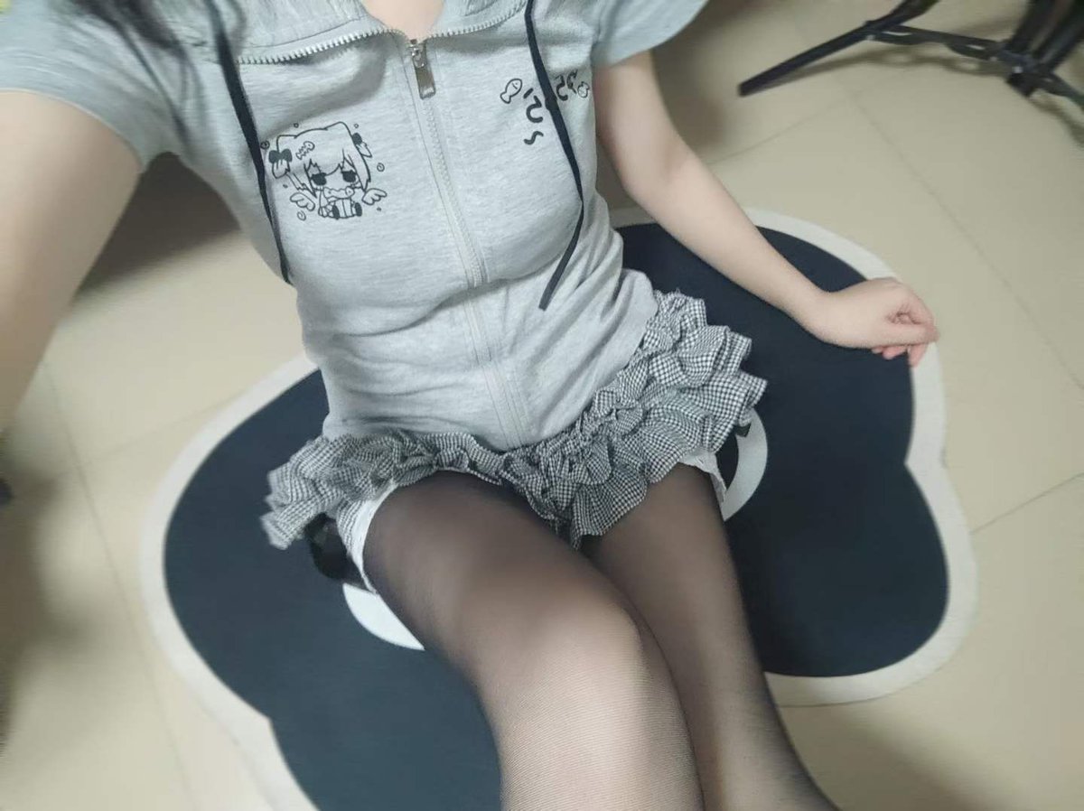 与妮 tweet media