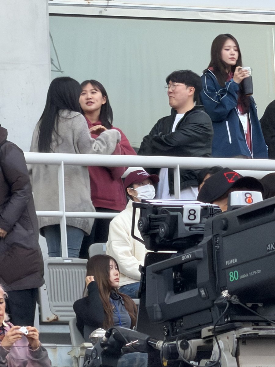 aya 🪭 tweet media