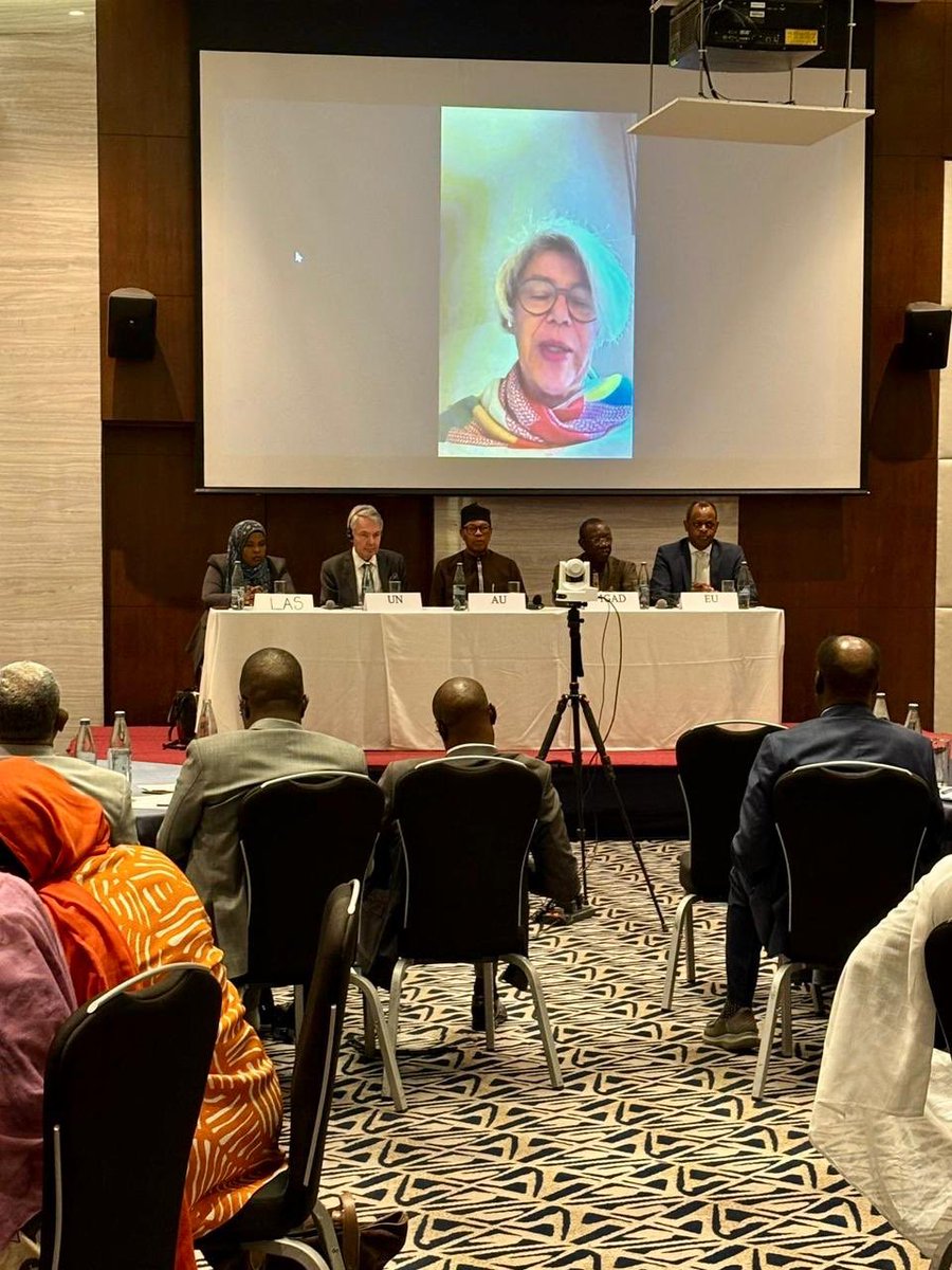 Annette Weber tweet media