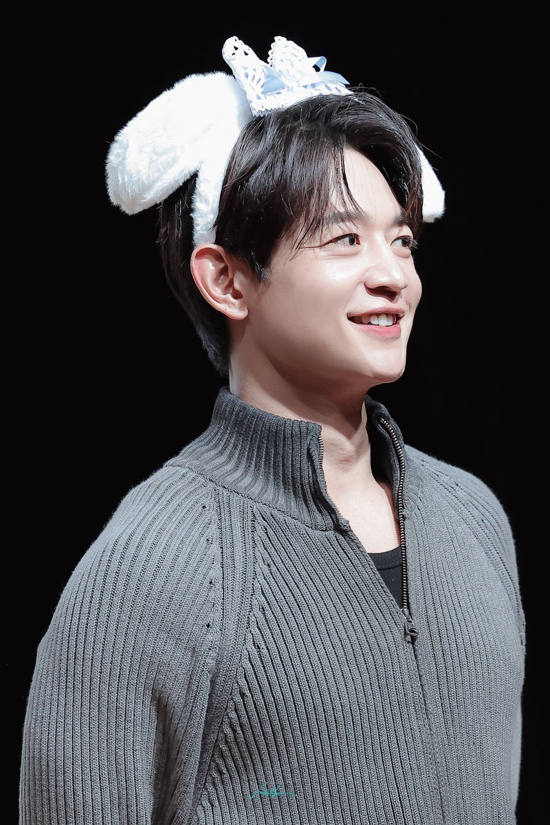 틸샤 𝑆𝑡𝑖𝑙𝑙 𝑆𝐻𝐼𝑁𝑒𝑒-𝑖𝑛𝑔 tweet media