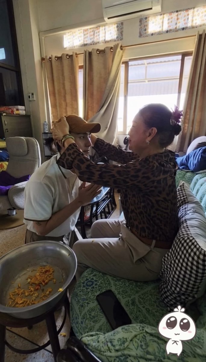 Auralis_26 tweet media