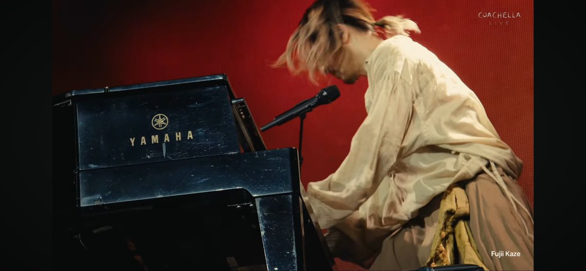 風くん🍃💕
チーム風の皆様✨
素晴らしいLive
リアルタイムで観せてもらって🫶
感動で感涙でした😭
ピアノ🎹に向かって一音弾いた瞬間胸がいっぱいに💓
今やもう世界のfujiikazeですよね🌎
おとん様のサングラス🕶️
そしておかん様のタオルも❤️
これから益々の飛躍を心から祈ります🙏
＃Coachella藤井風