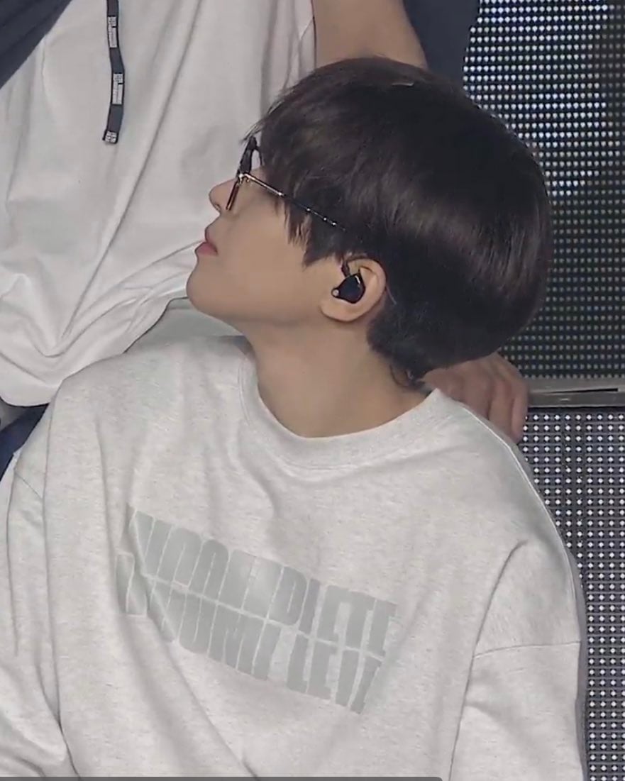 전원우밥먹어 tweet media