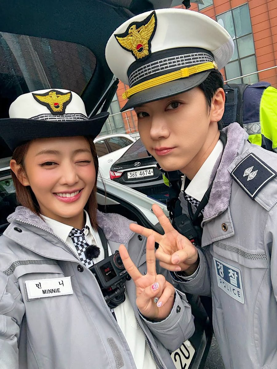 มินนี่มาลงรูป Sold out กับพี่เตนล์อ่ะ ใส่เะลง Stunner ให้ด้วย ฮือออ ขอบคุณที่ลงรูปให้ดูน้าาา น่ารักมากเลย 🥹

#SOLDOUT 
#SOLDOUT_TEN_EP1
#TEN #TENLEE #เตนล์ #텐 #MINNIE