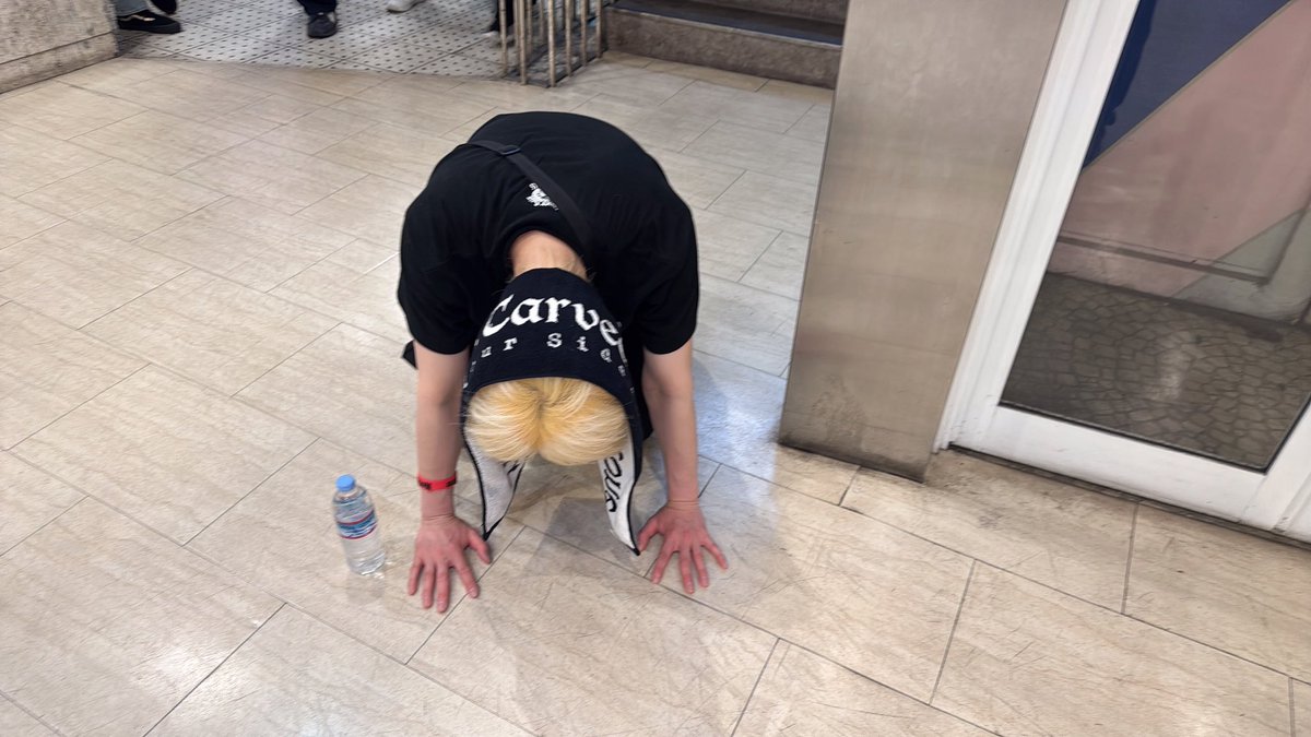 トモキ tweet media