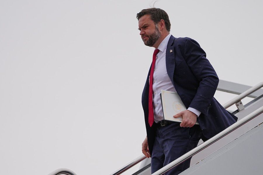 هم نام مادر tweet media