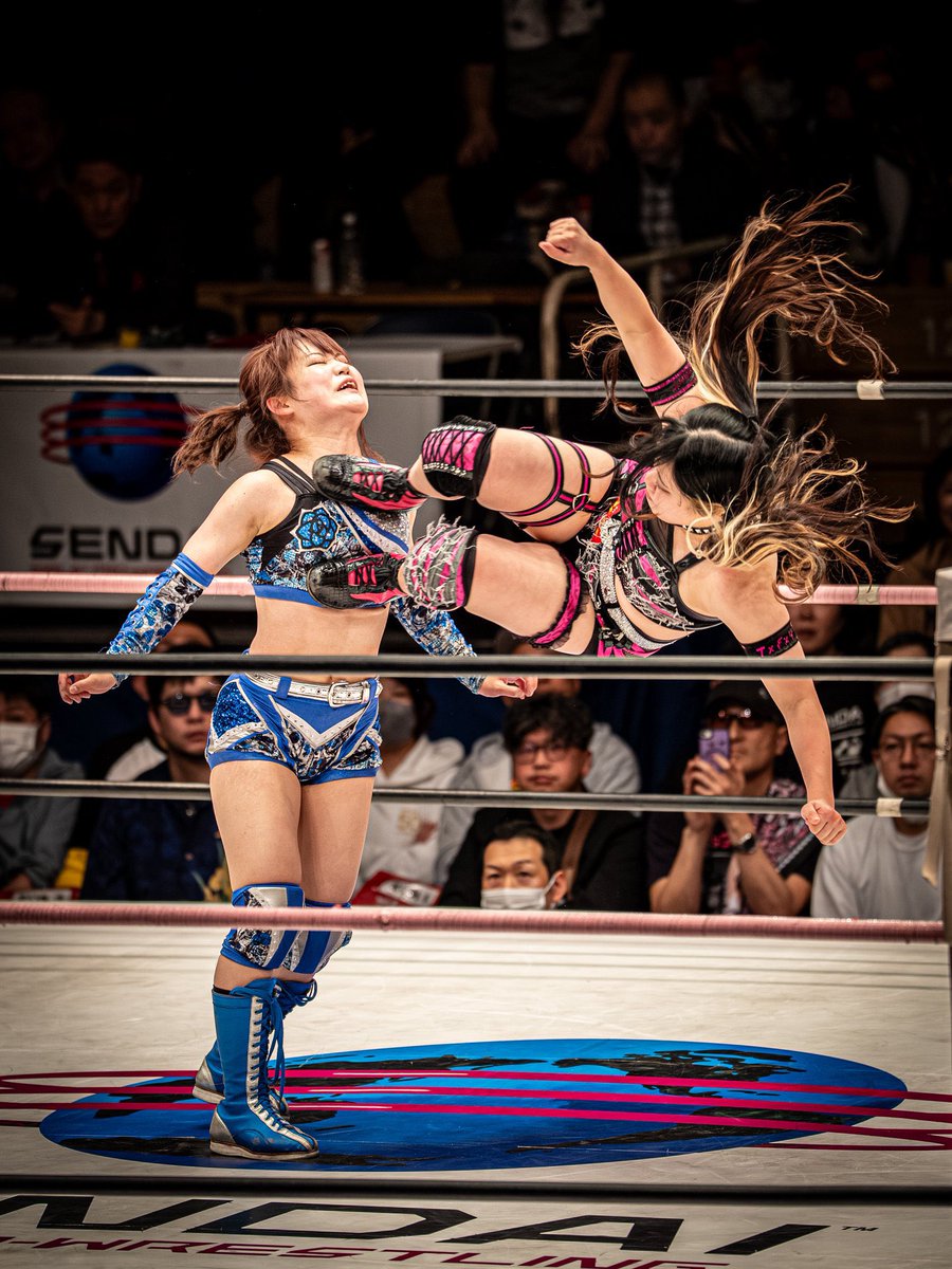yu7girl's tweet photo. 本日は後楽園ホール大会にご来場いただき誠にありがとうございました🙇‍♀️超満員🙏

試合には勝ったけど、叶ミク選手のエルボー悔しいくらいに認めたくないけど強いんだよな。

これからも気を引き締めて試合も練習も全力で本気でいきます。

たくさんの応援ありがとうございました💖

#SENJO https://t.co/cg8EhuUPft