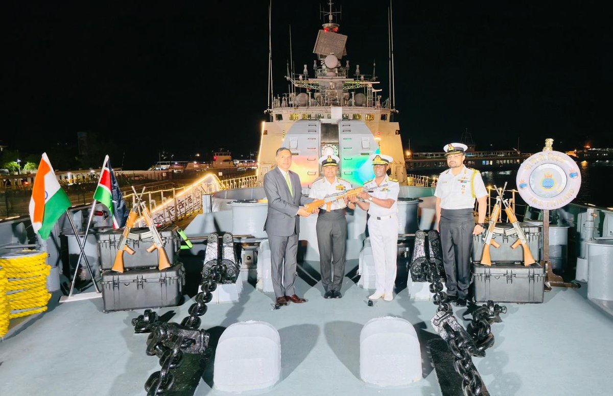airnewsalerts's tweet image. The frontline guided-missile frigate of the @indiannavy, INS Trikand, concludes her port call at Mombasa in #Kenya. 

@SpokespersonMoD said that Flag Officer Commanding-in-Chief of the Western Naval Command, Vice Admiral Krishna Swaminathan, handed over INSAS rifles and