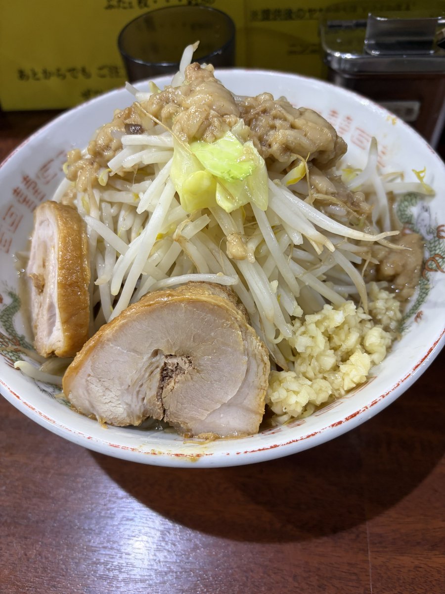 ほぼ無職 tweet media