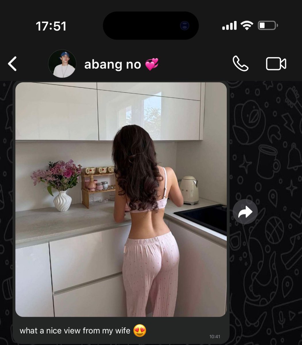 𝐳𝐚𝐫𝐚 tweet media