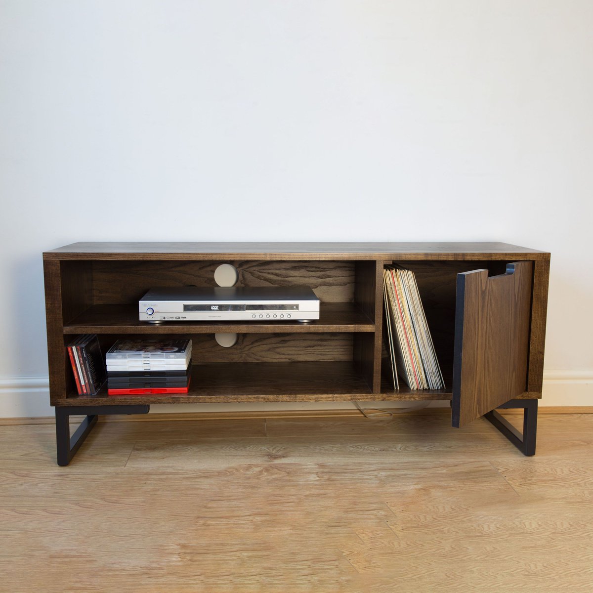 urbaneditionsuk's tweet image. ASHURST
Media Stand for TV, Hifi or sideboard
buff.ly/c3jRpcT 
#tvstand #interiordesignideas
#tvstands #tvstanddesign #tvfurniture #livingroom