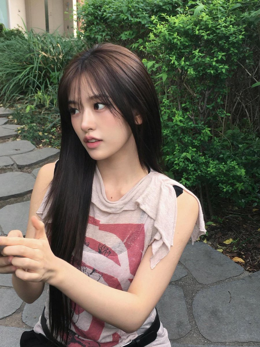 what the FORCE YUJIN ⁉️ tweet media