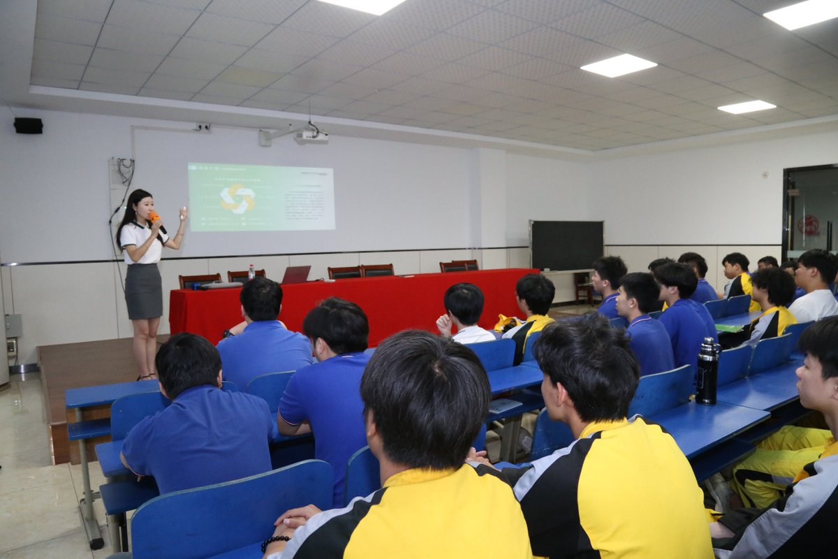 Venturaalexand9's tweet image. "Just wrapped up an insightful #DataAnalytics training! Dived into SQL basics, Tableau dashboards, and real-world case studies. Grateful for the interactive sessions and new problem-solving skills. Can’t wait to apply these tools to my projects!  #LifelongLearning #SkillUp"