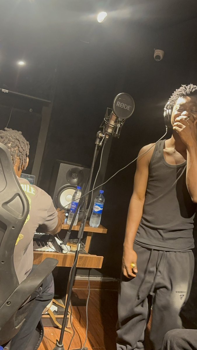 DY2_4L's tweet photo. WE COMING HARD AND ODI HEAVY ❤️
New Music out $oon
Keep streaming MY 1ST ELEVEN
if you haven’t gotten familiar ur late to the party
Tinye alu ❤️ even MY LORD IYOO is present
#dy2why https://t.co/KGnztFz6kE