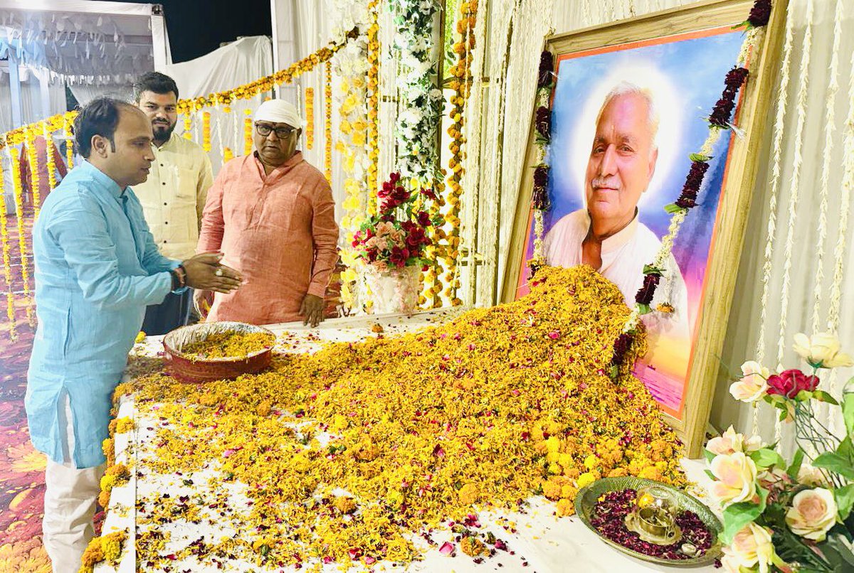 Vijay Bahadur Pathak tweet media