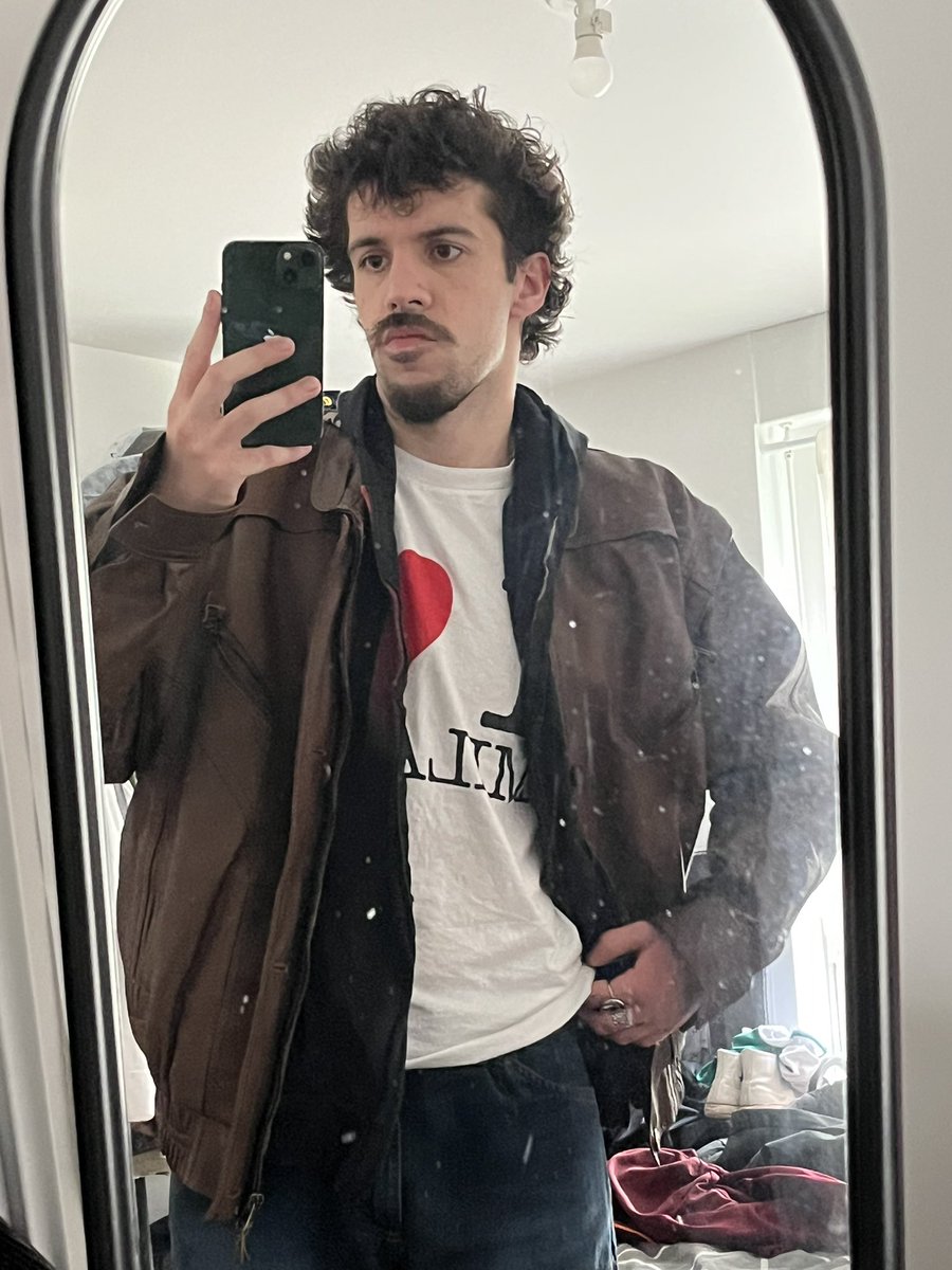 ‎طوني tweet media