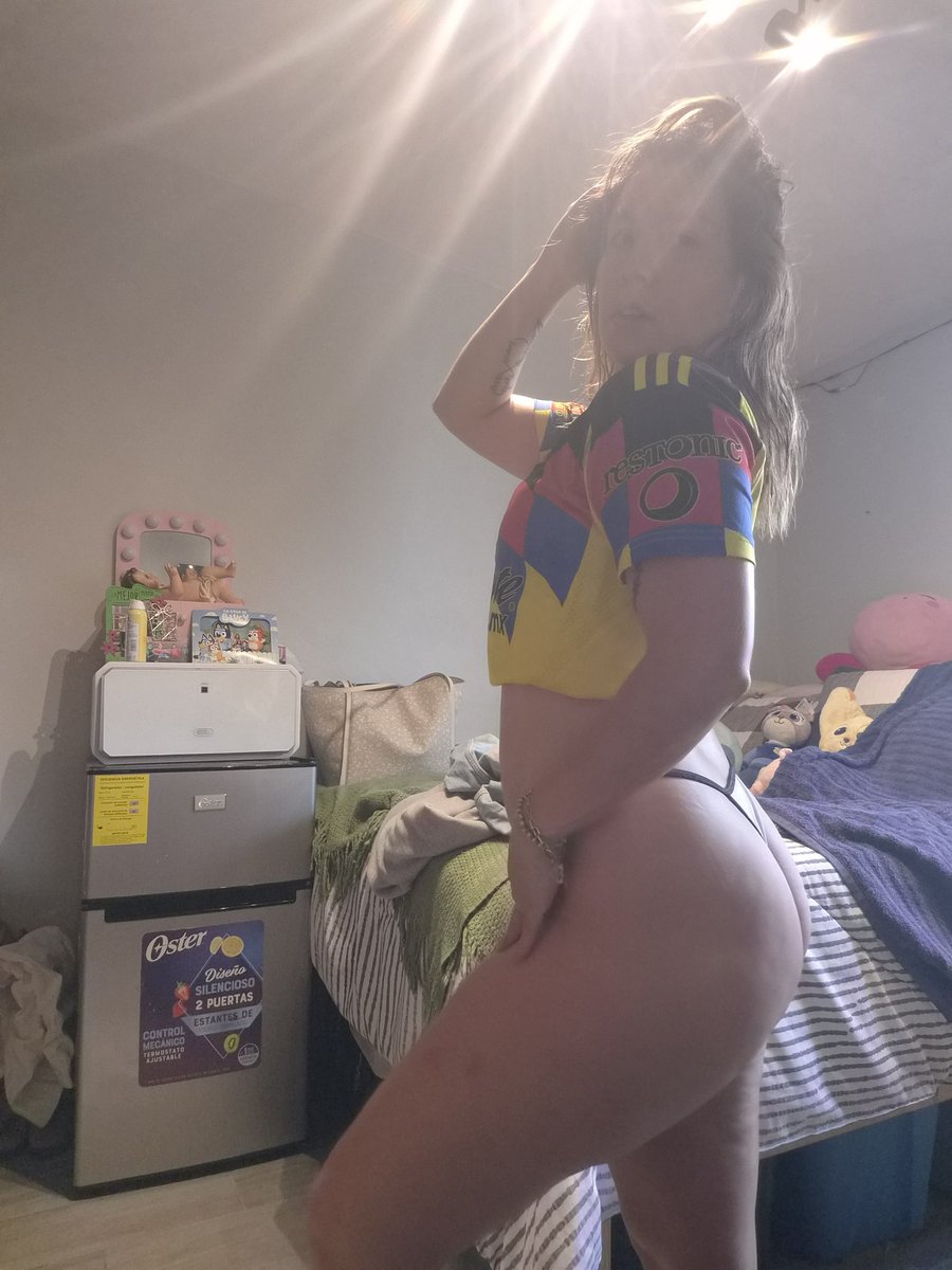 samara lanz tweet media