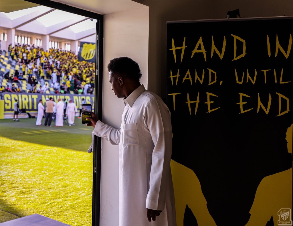 فارس tweet media