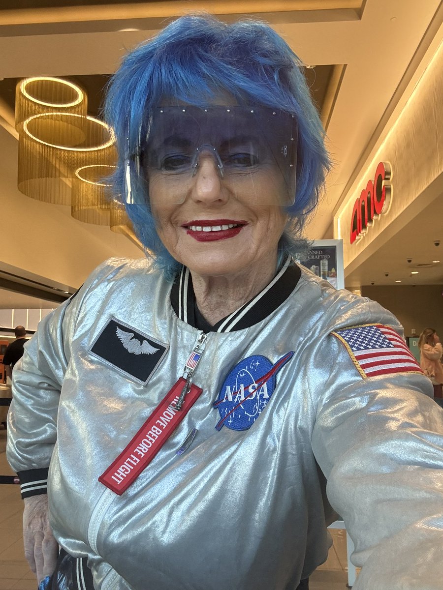 Lady Rocket tweet media