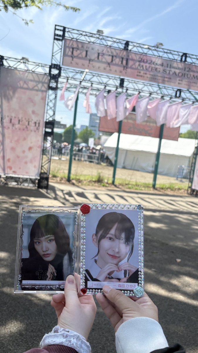 tenrunrin_0427's tweet photo. 満開の櫻が国立競技場に咲いてた🌸
何十年経ってもあの景色は絶対に忘れないと思う。
最高だよ櫻坂！！
 #櫻坂5thアニラ_国立競技場_DAY2 https://t.co/coHkGnlTiX