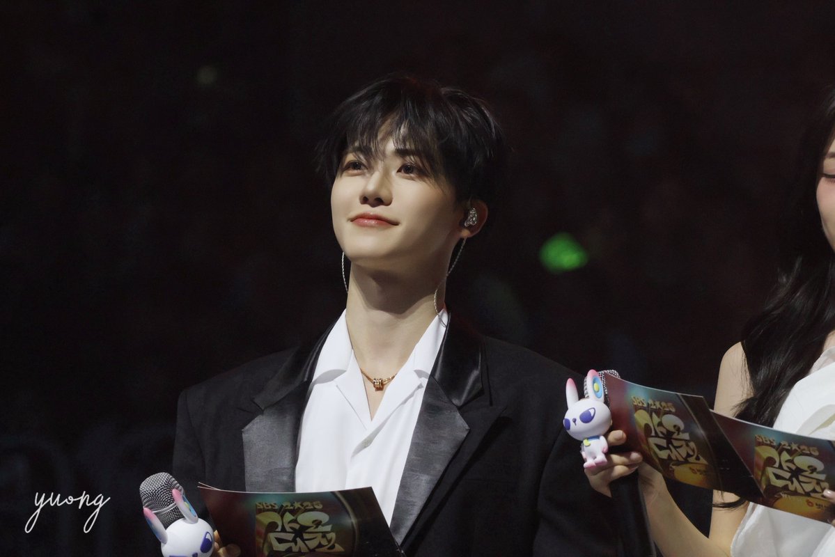 Emcee, 𝗚𝗮𝗺𝗮niel — #bluesevows tweet media