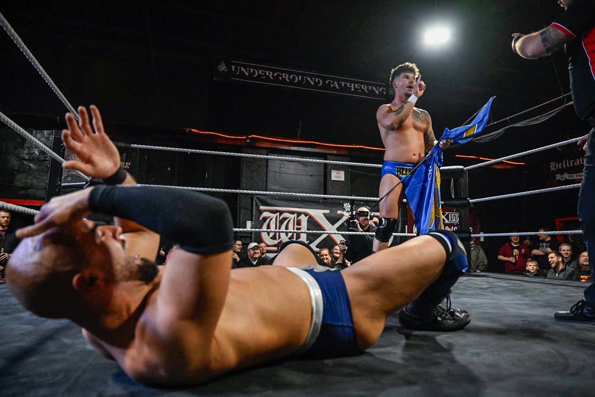 wXwGermany's tweet photo. Was für ein Erfolg! 
Das Ziel ist der Weg - oder so ähnlich 🤔
CSI stehlen sich ihren ersten Sieg bei wXw als Tag Team gegen 10/10 Next Level bei #WeLoveWrestling 77 in Leipzig. 

Den kompletten Event kannst du LIVE exklusiv auf #wXwNOW mitverfolgen. 
🇩🇪 https://t.co/oCqEiqq37e

Pics by @BeautyInCombat