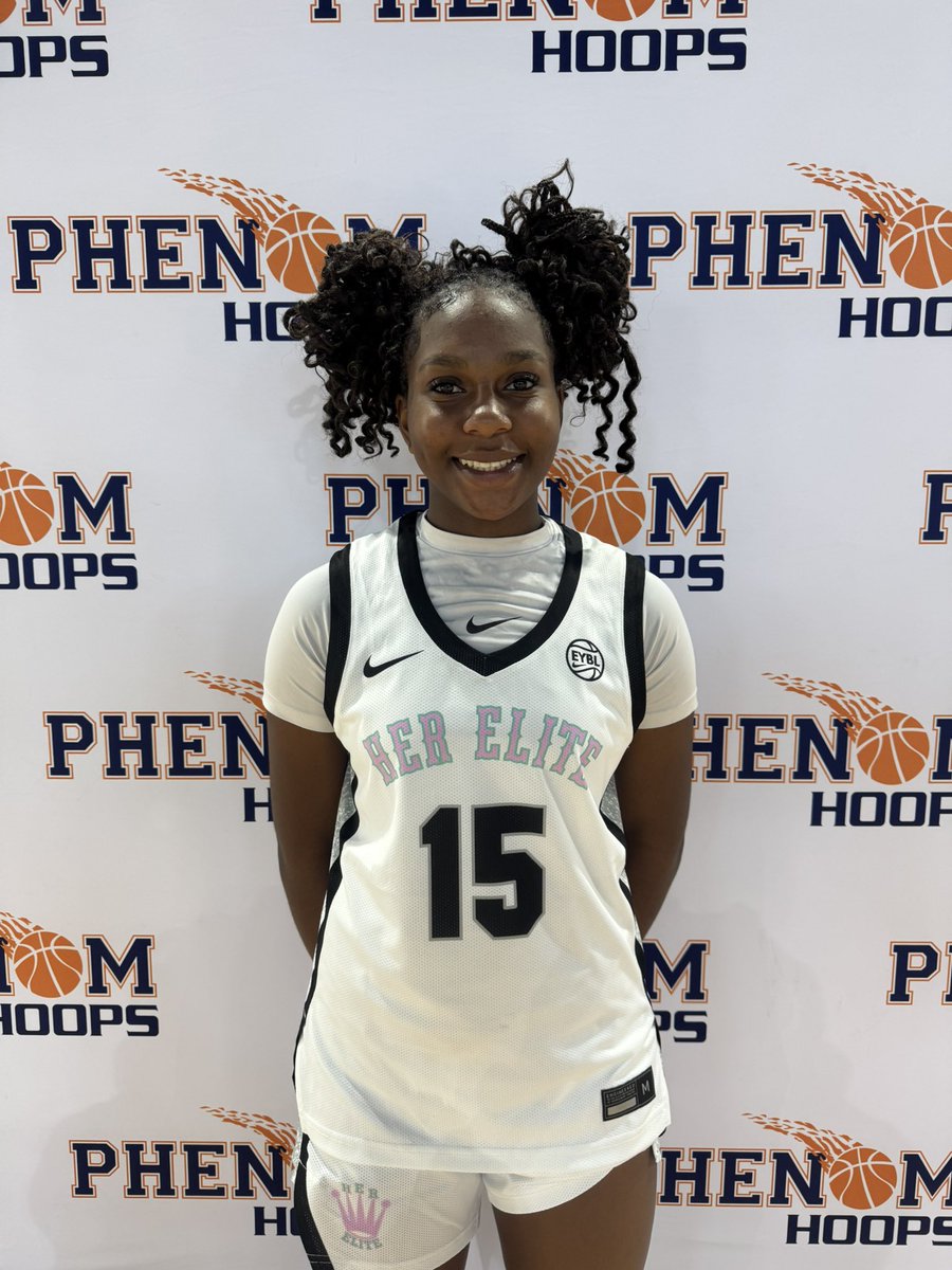 jayhoops222's tweet photo. 2028 Jazmine Farrington (HER Elite EYBL) has improved tremendously since last summer. She’s still as aggressive as always but everything is a bit more polished. She’s grown a little in size as well making her one to keep an eye on. #PhenomLadyRumble https://t.co/ykvsGkIV1S