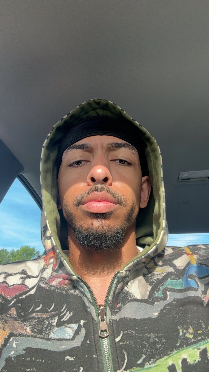 biigwes_'s tweet image. 2Alivë (I need a cut)