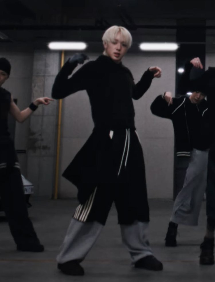 쿠냥즈 커플 바지