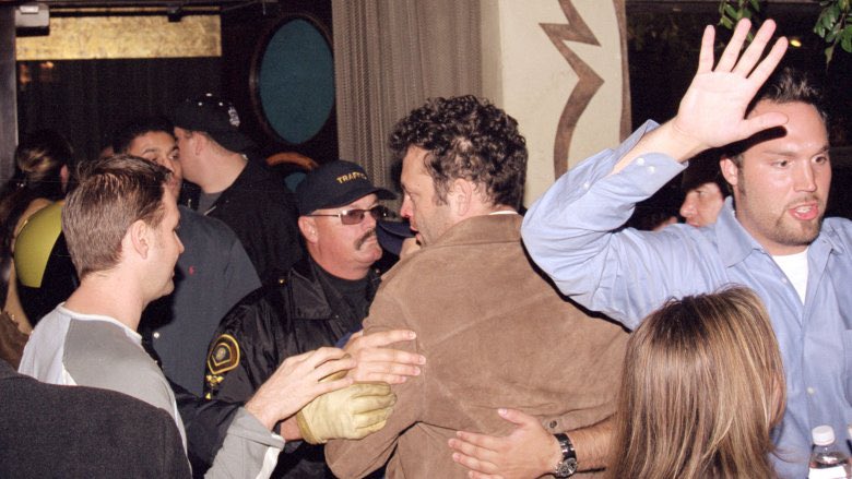 2001 Live tweet media