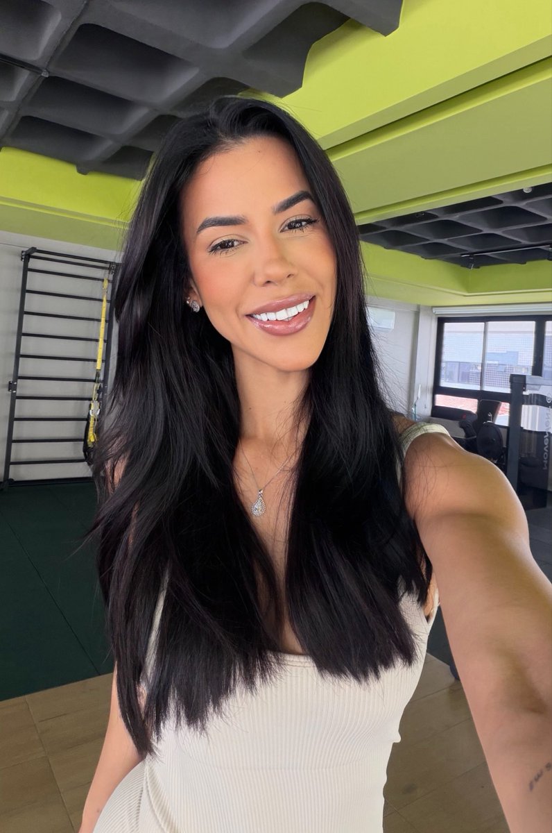 Larissa Tomásia 🍋 tweet media