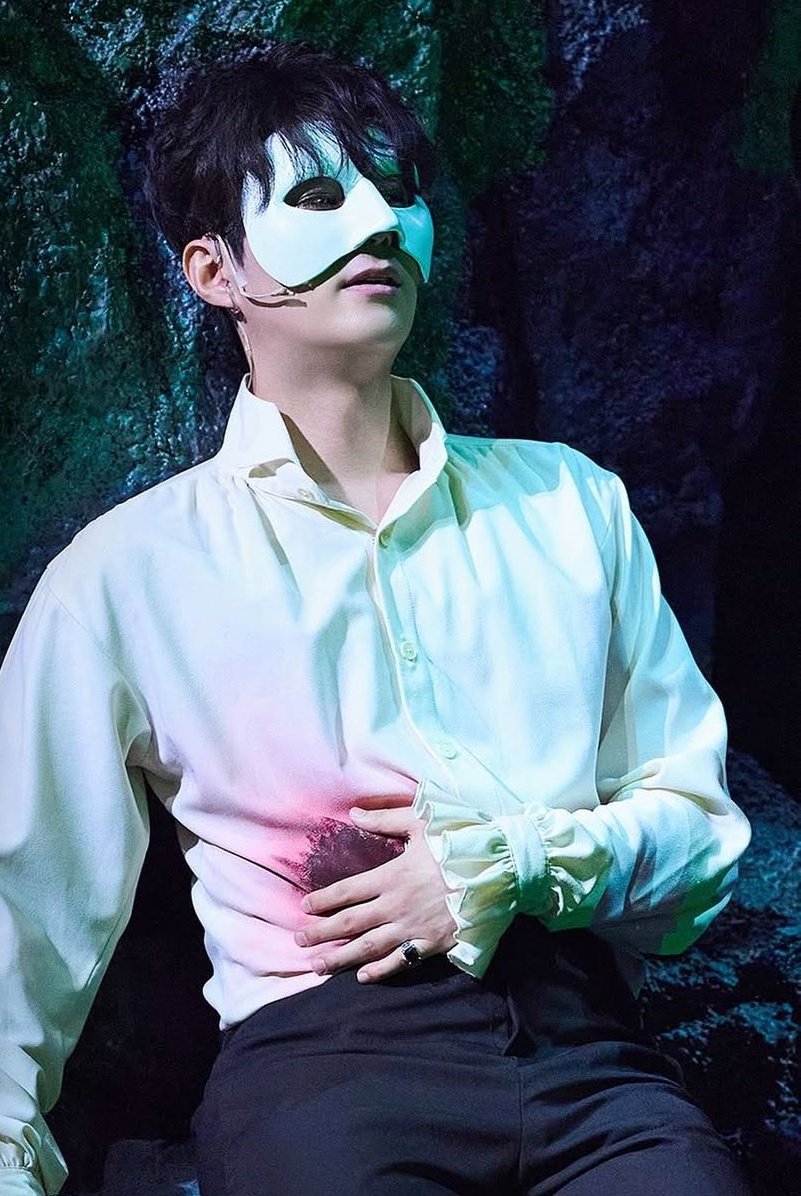 MOMYO_lll_XX's tweet photo. 여러각도(?)의 그 장면 https://t.co/dipOFhzVhr