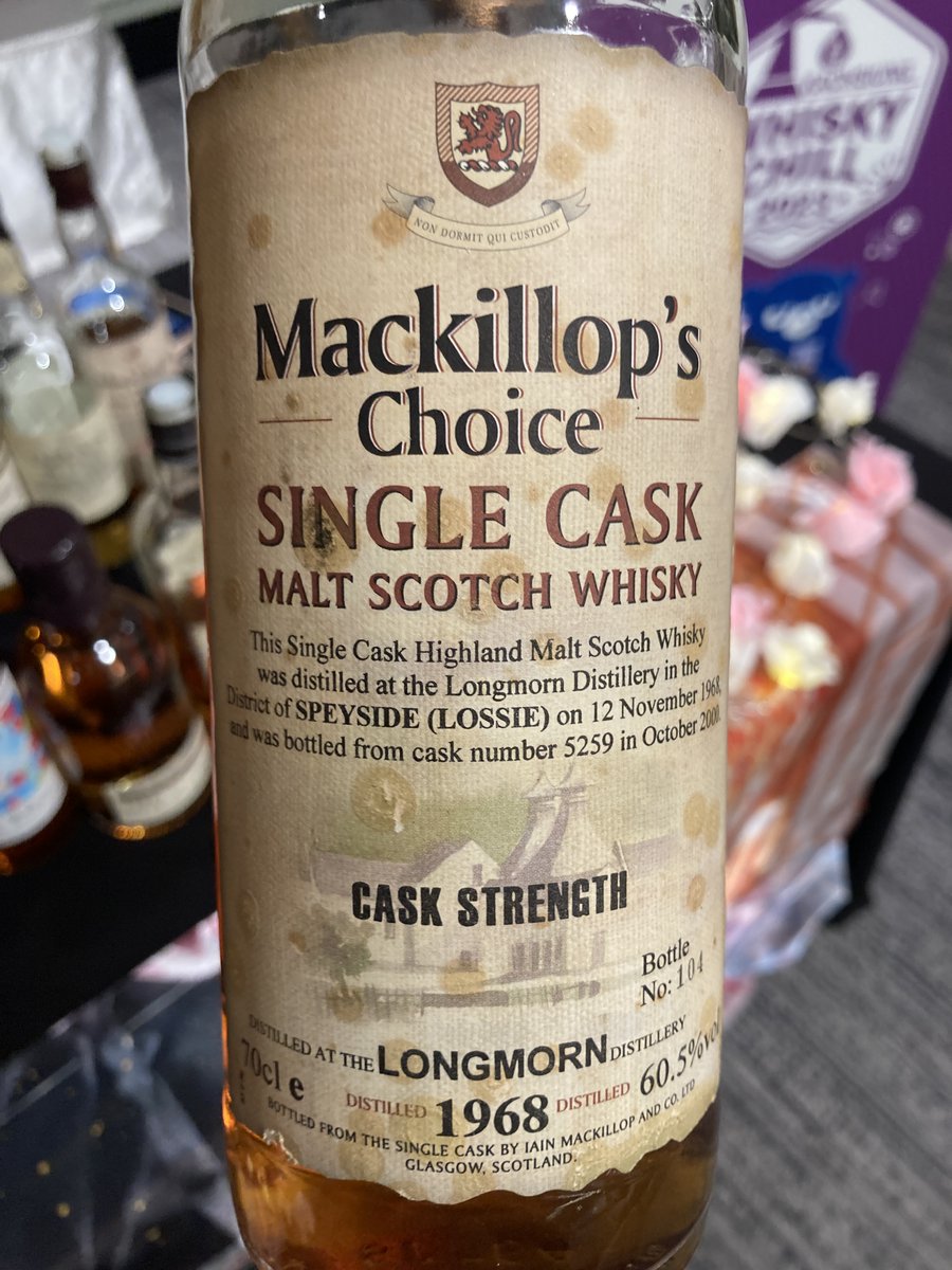 ningen_koukei's tweet image. 2026/04/12 #longmorn
Mackillop’s Choice 1968/11/12-2000/10 60.5%

濃厚的果香
鳳梨、蘋果、桃子
柑橘、檸檬
微弱的鹹甜梅粉
青草、玫瑰花
礦物、木屑、胡椒、丁香
下層是強烈的柑橘精油
胡椒、中藥材
香草、奶油、麵包
加水後果香變得清新
蘋果、百香果
青椒、紙張
入口刺激感強烈、油潤度中等