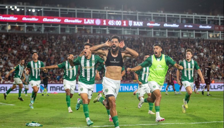 TalAnalytics's tweet photo. Últimos Clásicos del Sur en la ¿Fortaleza?:

🟰Banfield 1-1 Lanús (2025)
🟰Banfield 1-1 Lanús (2024)
🟰Banfield 2-2 Lanús (2023)
🟢Banfield 1-0 Lanús (2022)
🟰Banfield 1-1 Lanús (2021)
🟢Banfield 1-0 Lanús (19/20)
🟰Banfield 0-0 Lanús (17/18)

9 años sin conocer la derrota. https://t.co/oUhHW0Kw0V
