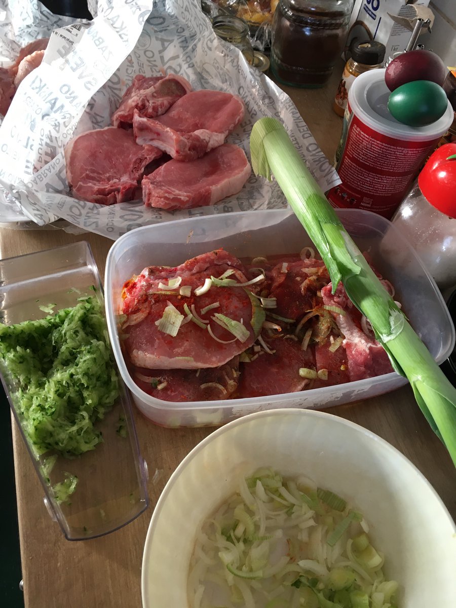 toxiccherrymoan tweet media