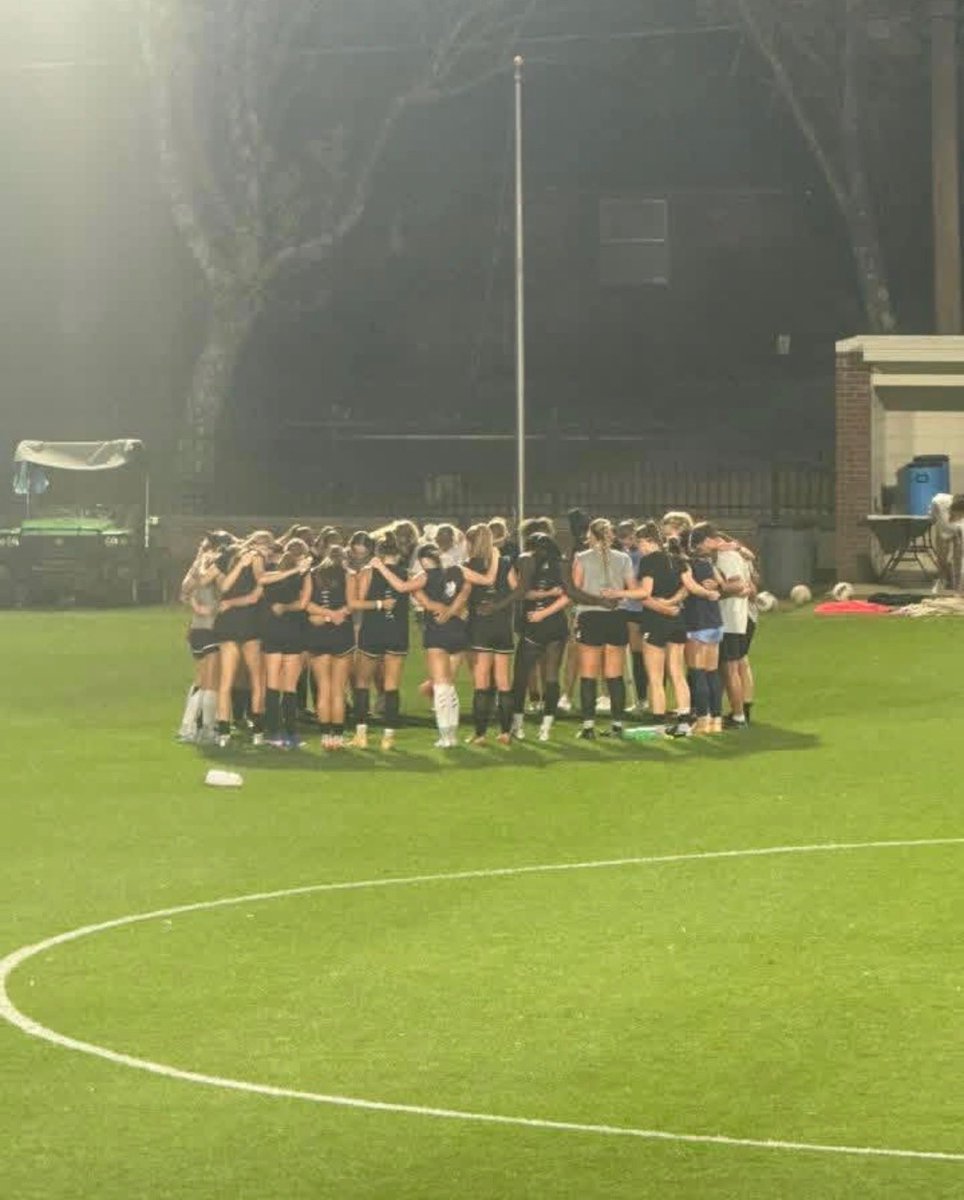 PreslieHoup2027's tweet photo. Absolutely loved my time at Lipscomb this weekend. A nurturing environment with focus on God that truly shines through the players and coaches. A refreshing reminder of what is important on this journey, also a reminder that god is in control and to trust in his plan thank you coach @JBUCoachPaulsen and Coach Eli @LipscombWSOC for making everyone feel so welcome! @ImYouthSoccer @ImCollegeSoccer @LSCyouth @TopDrawerSoccer @TheSoccerWire