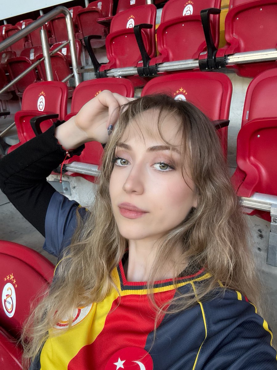 pink juilamelanie 🇪🇸 tweet media