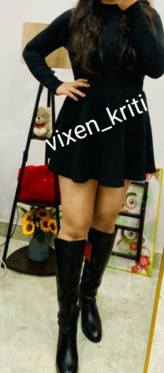 vixen_kriti's tweet photo. Who will be the first one to pay for my new boots ? 
Slide into my DMs.. https://t.co/XaPNSt7BHu