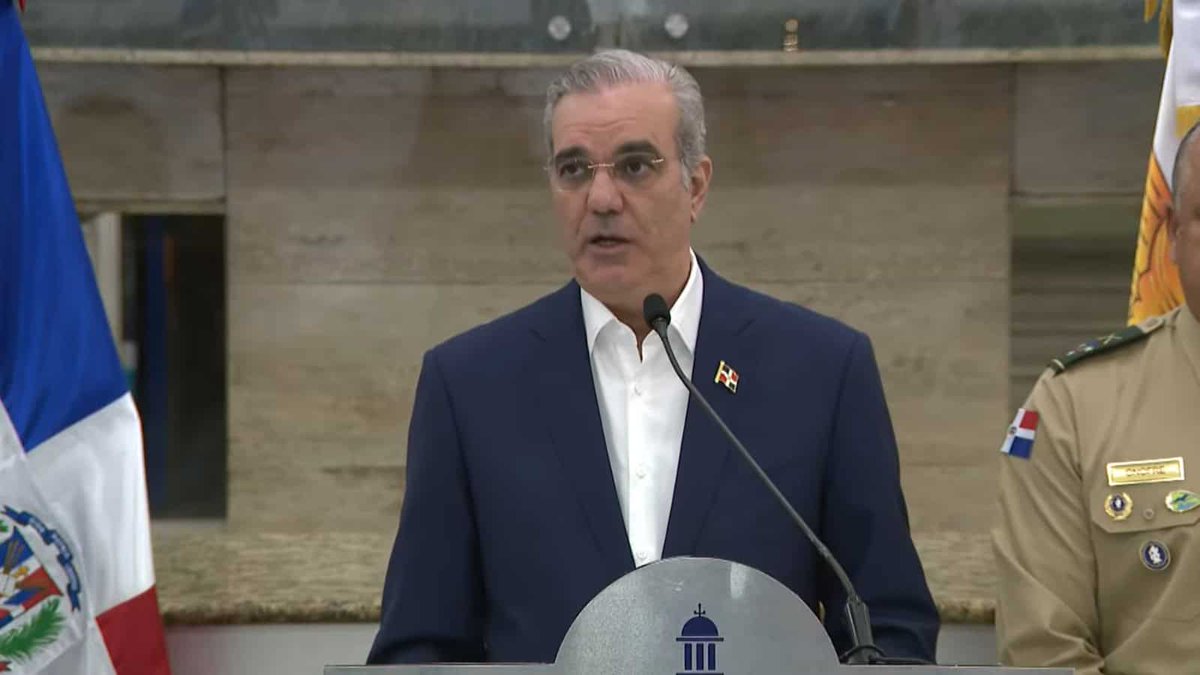 DiarioLibre's tweet image. 👀| #LasMásLeídasdelaSemanaDL | Abinader dispone reforzamiento de la seguridad en la frontera ante la situación en Haití

🔗ow.ly/3SKs50YH9Oo

#DiarioLibre #Noticias #Abinader #Haití