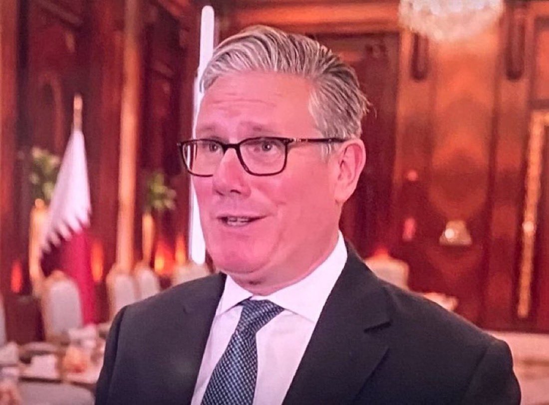 Any MAN facing as much ridicule as this man is would surely be told by his Mrs that “babe, you need to stand down, this is getting embarrassing” but no, he has the BRASS NECK to carry on. Total bellend.