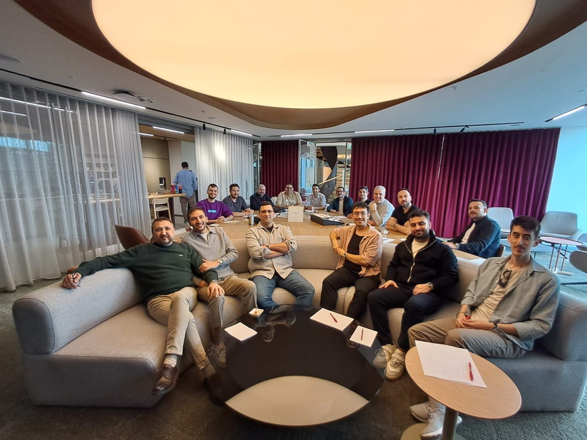 Saatperver tweet media