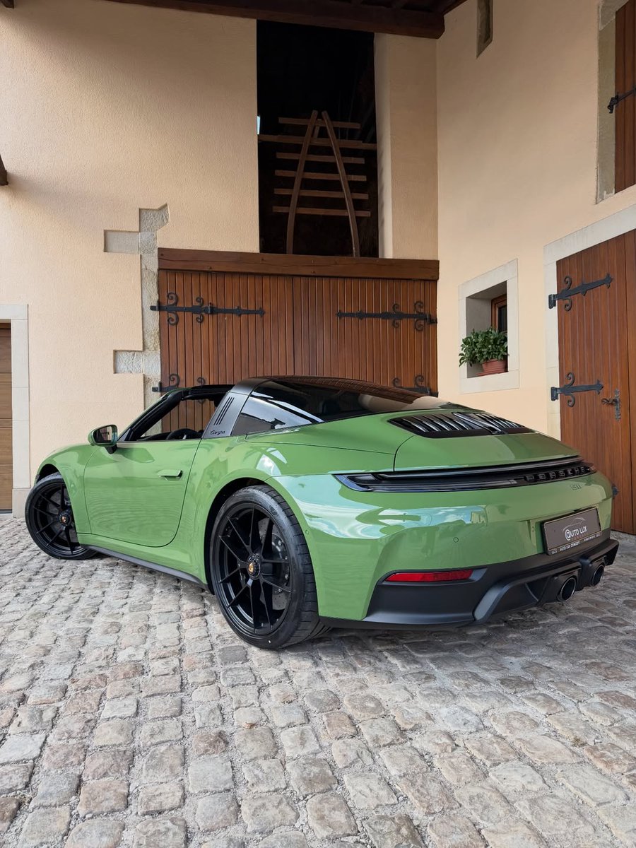 COMPETITION tweet media