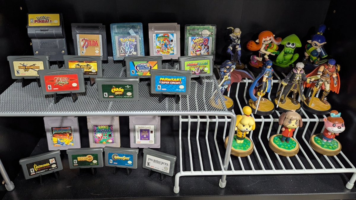 BalonatorGaming's tweet photo. My Gameboy (and Amiibo) shelf! I love this display.

What game would you pick off the shelf? https://t.co/bZbn0i9yJL