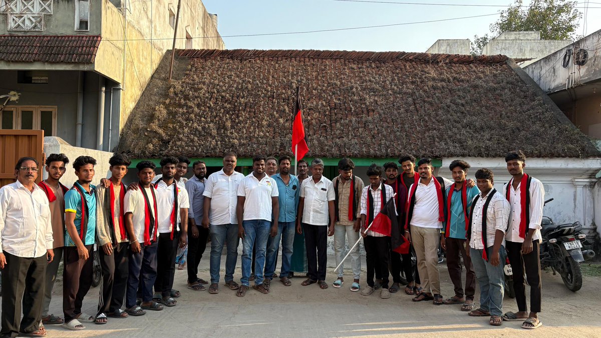 Silambu55255694's tweet photo. காஞ்சிபுரம் மாநகரம் பகுதி 2 வார்டு 24-ல் உள்ள பாகம் எண்கள்: 218,221part,222part,228,230part,237part,238,239part,ஆகிய பாகங்களில் களத்தில் இளைஞரணி  என்ற முழக்கத்துடன் காஞ்சிபுரம் சட்டமன்ற வேட்பாளர் திருமதி:நித்யாசுகுமார் அவர்களுக்கு உதயசூரியன் சின்னத்தில் வாக்கு சேகரித்தபோது. https://t.co/Zg3BxGTMWn