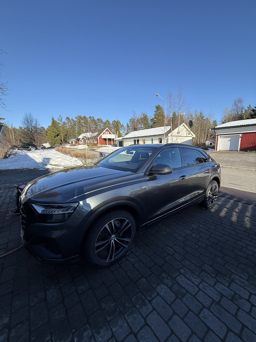 Otämjda glittret från tajgan tweet media