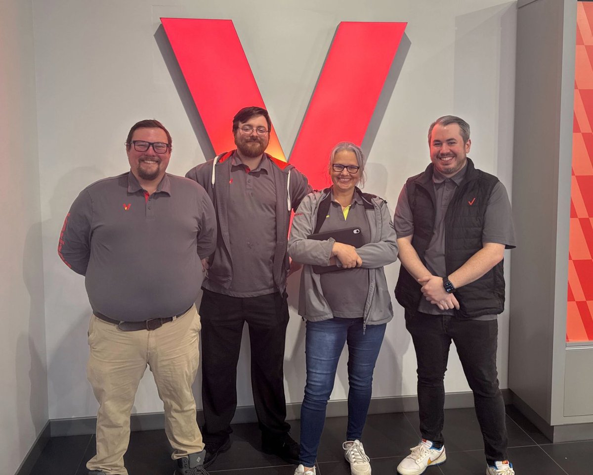 BeMobileInc's tweet image. Looking for a free phone? We’ve got you covered. 📲 If your kid’s been asking for their first phone, now’s the perfect time—score a free device when you add a new line at your neighborhood Verizon. 

#BeMobileVerizon #FreePhone #NewLine