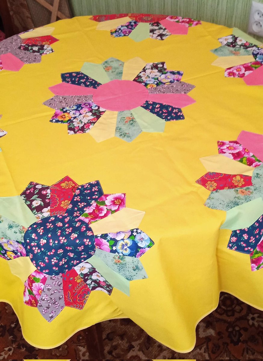 Avgystina, Елена tweet media