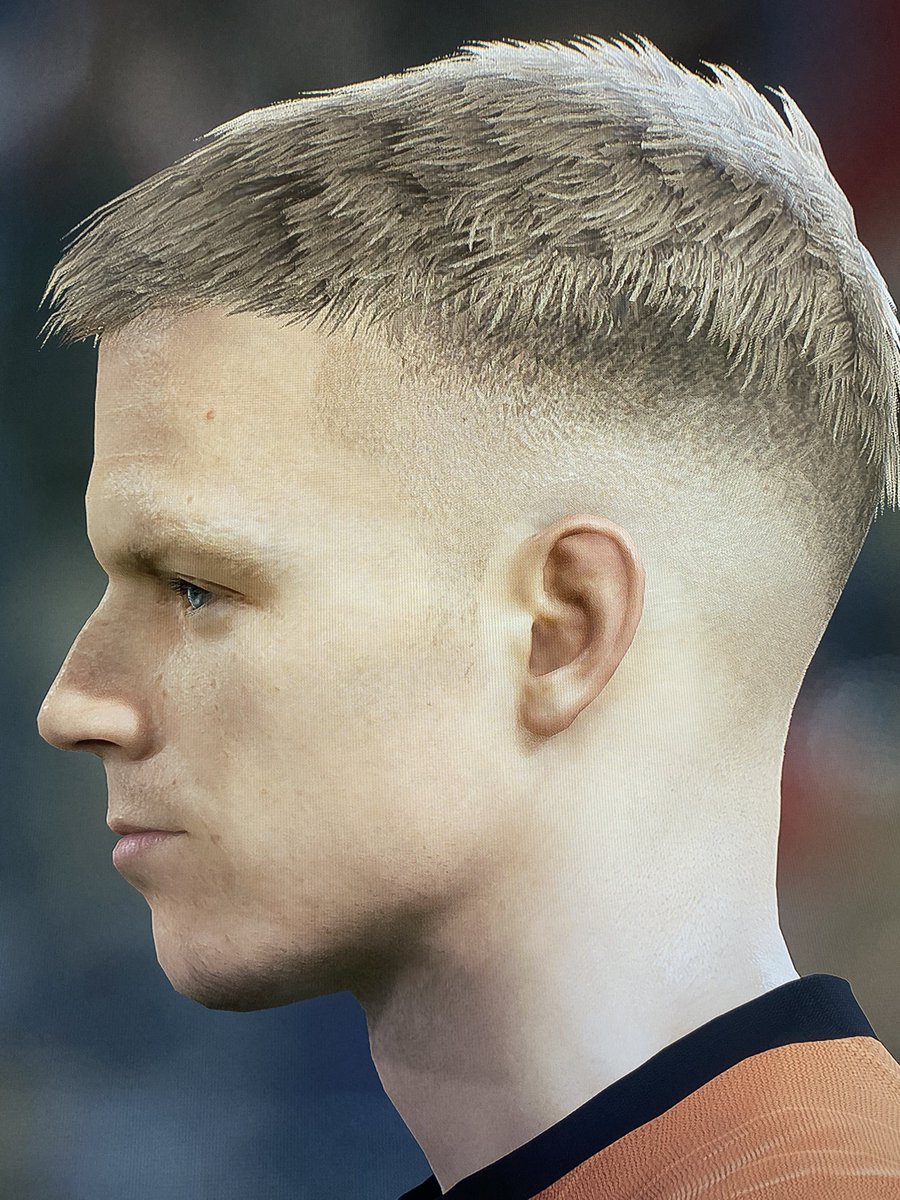 Edhotsmiler tweet media