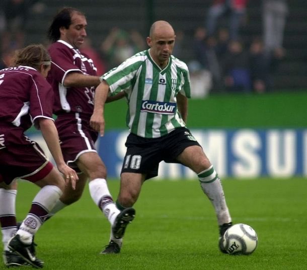 TalAnalytics's tweet photo. EL HISTORIAL.

53 victorias de Banfield.
39 empates.
41 victorias de Lanús.

Diferencia de +12 para Banfield.
Más de 100 años de PATERNIDAD ININTERRUMPIDA. https://t.co/eniSPdLjSP