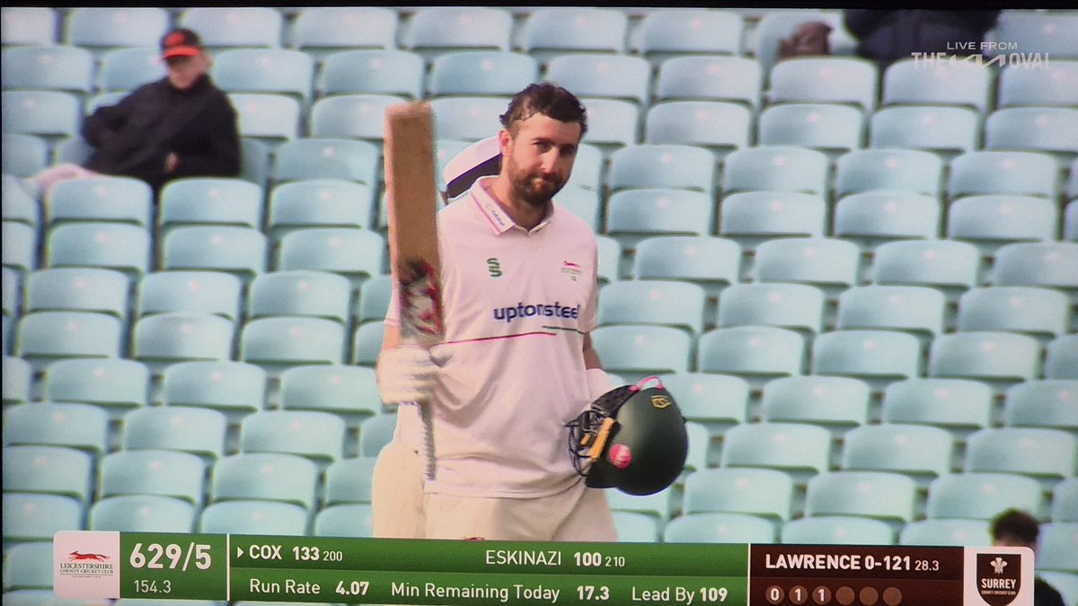 lee1978lcfc's tweet image. Stevie Eskinazi scores the 3rd century of the innings for Leicestershire ... Currently 639/6 👏💯🏏
#leicestershire #lccc
#surrey #cricket